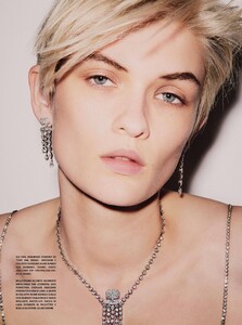 Vogue Italia – Maggio 2021-page-009.jpg