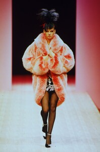 1898129132_ChristianLacroixCoutureFall1999(25).thumb.jpg.3b3cf3c8fb5ba53839ea9a72d323f1f7.jpg