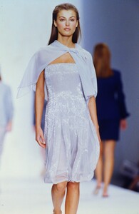 1909402883_bill-blass-ss-1999(5).thumb.jpg.1f642b30d4903f8cc00462cf66c45056.jpg