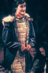 1919155678_JeanPaulGaultier1990WomenRTW89.thumb.jpg.4e8c272df7962d7fe96ea9857f4dcbe1.jpg