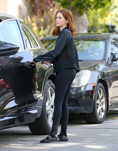       zoe290521BZNimage109.jpg