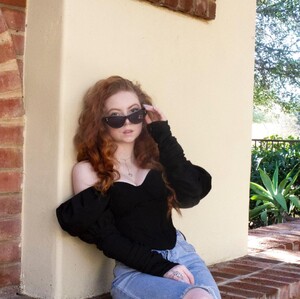 1080full-francesca-capaldi (2).jpg