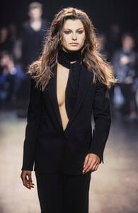 1988865176_CostumeNational1997WomenRTW75.thumb.jpg.520429dd30c9f3392f48243251def8ca.jpg