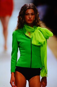 201234567_balmain-ss-2000(2).thumb.jpg.61053019918abc9c38f8d3f918be5686.jpg