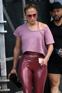       jlo290521BZNimage122.jpg