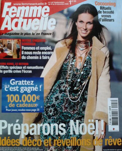 2039116723_KristellRenat-FemmeActuelle12dec2005.thumb.JPG.4ebad02030657219e755a909364d981c.JPG