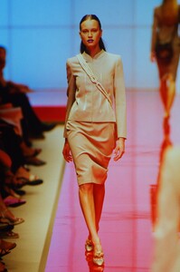 2089391843_valentino-hc-fw-1999 (2) .thumb.jpg.5670b771425014cb9f3816063e50da38.jpg