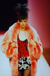 2092135082_ChristianLacroixCoutureFall1999(27).thumb.jpg.a5b522af1022746f911243ceee2f58c5.jpg