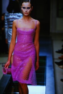 25020239_atelier-versace-fw-2000(10).thumb.jpg.6ce2cd2ae5085e3d7065c36f599156f4.jpg