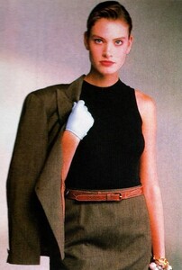 266762429_MarieClaireJapon1987MadelineMagnusson(2).thumb.jpg.eef0001d4486b63cdcb694ab8f855667.jpg