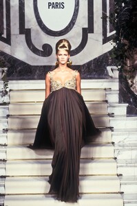 312930237_JeanPaulGaultier1999HauteCouture110.thumb.jpg.6aaf0aea814fb3b5f828f9f8bbdb82ec.jpg