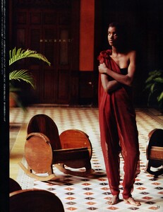 403390704_MarieClaireJapon3-89Edit2(4).thumb.jpg.860a8c8505616837e242fe4991abfbf1.jpg