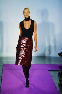 470691578_dkny-fw-2000(11).thumb.jpg.b82453ac22100a665cd0b1bfa1fd05f2.jpg