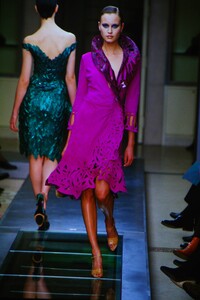 480400371_atelier-versace-fw-2000(7).thumb.jpg.caf23ad4df985ecf867de36e384230ae.jpg