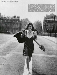 492414563_LOfficielFrance1990simplicitesensuellebydenismalerbi2.thumb.jpg.8b48fe8b43b151067b93d05346551ba4.jpg