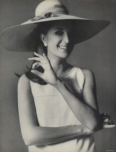 498107554_Givenchy_Klein_US_Vogue_April_15th_1967_01.thumb.jpg.e025a21496059fbf16521839604e8093.jpg