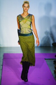 522184701_dkny-fw-2000(9).thumb.jpg.865eb379a93620b112bb08d6c3208245.jpg