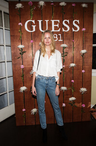 Emma+Stern+Nielsen+GUESS+1981+Fragrance+Launch+OpOWC9tk04Ax.jpg