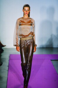 666789988_dkny-fw-2000(5).thumb.jpg.4f90a3c181de392260ae0c4952d4b564.jpg