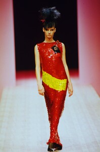 673130309_ChristianLacroixCoutureFall1999(20).thumb.jpg.030a1bac0e09fb5d425669a116cb64b2.jpg