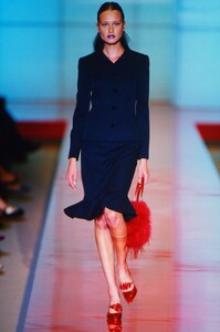 733572454_valentino-hc-fw-1999 (6) .thumb.jpg.584389a782412197bf55627316a9d49a.jpg