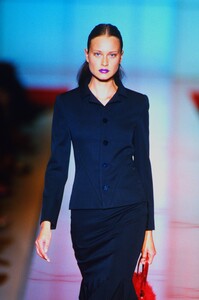 765938344_valentino-hc-fw-1999(9).thumb.jpg.21145465207bf87d3468b40d87f806f8.jpg