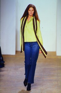 779766436_hugo-boss-fall-1999(5).thumb.jpg.47f5486cb6abed74519d9e91c9a676bc.jpg