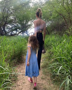 Behati Prinsloo Levine (_behatiprinsloo) posted on Instagram_ _My little shadow --‍♀️----__CPJyKtCHFsm(JPG).jpg