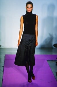 824626755_dkny-fw-2000(7).thumb.jpg.052afd1b4ccbbf9c8954867dba99b087.jpg