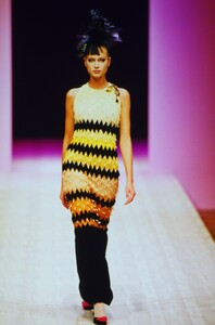 900653204_ChristianLacroixCoutureFall1999 (3) .thumb.jpg.aa66c76e4f872dcf6488e9daf3174101.jpg