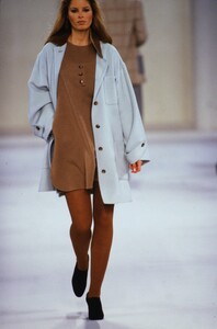983525607_bill-blass-fw-1994(3).thumb.jpg.437f199dc48850e8ebba1ec14ff955a2.jpg