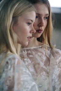 Adam-Katz-Sinding-Backstage-Cecilie-Bahnsen-Copenhagen-Fashion-Week-Fall-Winter-2019_AKS6513-900x1350.jpg