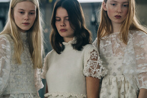 Adam-Katz-Sinding-Backstage-Cecilie-Bahnsen-Copenhagen-Fashion-Week-Fall-Winter-2019_AKS6537-900x600.jpg