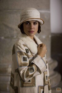 Adriana_Ugarte_003.thumb.jpg.96ea79959adeb3cc0af2a92dac069a6d.jpg