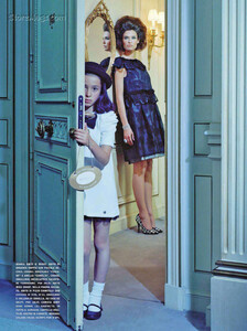 Aldridge_Vogue_Italia_August_2011_04.thumb.jpg.58c3d83fbf75dd79da41d7596c608898.jpg