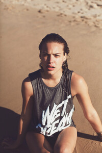 Alex-Ford-Wet-Dreams_16.thumb.jpg.8ef32622bee0b38a05cda78b31671f93.jpg