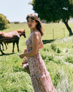 Alyssa-Miller-Anthropologie-Photoshoot01.jpg