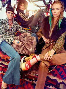 Autela_Vogue_Italia_October_2011_19.thumb.jpg.a1ff2a59bfe540e1a3fd3a4bd1dd38bb.jpg