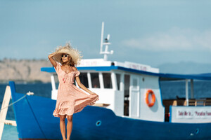 GLEN-KROHN-INTERNATIONAL-FASHION-SWIM-PHOTOGRAPHER-BALI-Beachgold-Campaign_12.thumb.jpg.97f4474de65ca3b2ba550de040fbf053.jpg