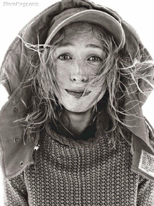Meisel_Vogue_Italia_August_2011_02.thumb.jpg.13f8cce04ab404512364eea1f1075968.jpg