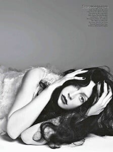 Meisel_Vogue_Italia_August_2011_12.thumb.jpg.ef5045796de6c60fca6ee6fbc7b9b3af.jpg