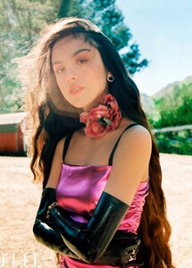 Olivia-Rodrigo---Petra-Collins-for-Elle-Magazine-May-2021-05.thumb.jpg.99a8993fe27723a38af798b381eae596.jpg