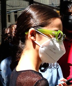 Olivia-Rodrigo---Seen-exiting-her-hotel-for-rehearsals-at-Saturday-Night-Live-in-New-York-01.thumb.jpg.5d0002bd7191cb10008fe256b376944a.jpg