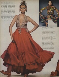 Penati_US_Vogue_January_1st_1969_05.thumb.jpg.17f4db032ae5912043c05ffa8a2805ff.jpg