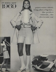 Penati_US_Vogue_January_1st_1969_23.thumb.jpg.3f99fa95a253b37596f37d6721356965.jpg