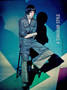 Roversi_Vogue_Italia_October_2011_02.thumb.jpg.1c0ed0e396430751f31437feb3ecce29.jpg