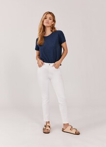 SWET001032_JunkoDonegalCrewneckTee_Navy_02_2100x.jpg