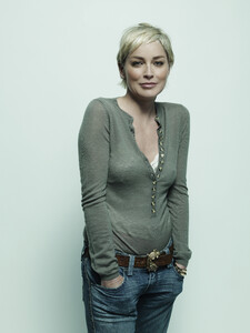 Sharon-Stone-poses-Sundance-Film-Festival-portraits-2008-001.jpg