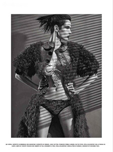 Sorrenti_Vogue_Italia_October_2011_17.thumb.jpg.971e5badfd1f78ad4d7e334c99e9ee6c.jpg