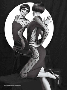Sorrenti_Vogue_Italia_October_2011_18.thumb.jpg.f720edde307776609fd77eefa8c7800c.jpg